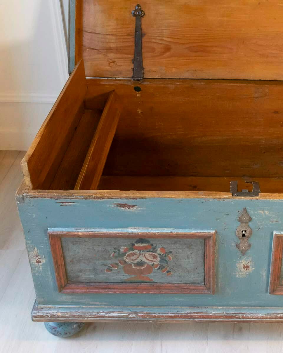 Alpine Early 19th Century Blue-Painted Fir Chest with Floral Vase Panels and Bun Feet - JAA