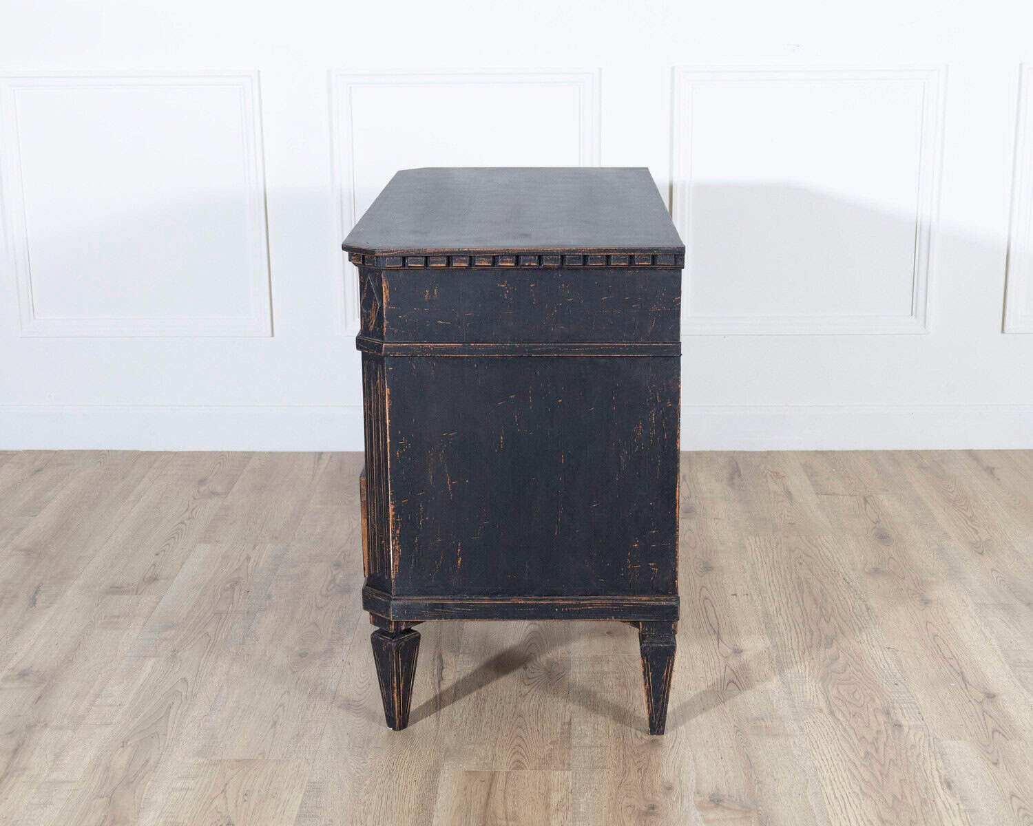 Swedish 20th Century Black-Painted Commodes with Brass Hardware, Pair - JAA