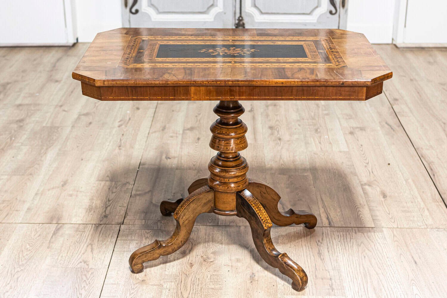 Italian 19th Century Walnut and Mahogany Center Table with Floral Marquetry - JAA