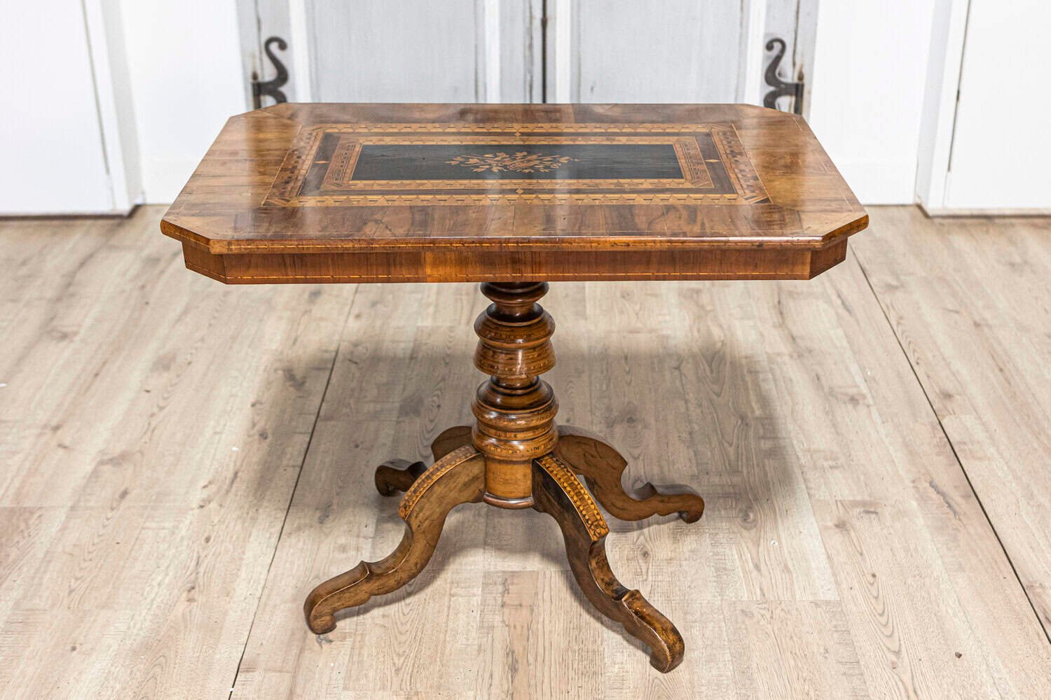 Italian 19th Century Walnut and Mahogany Center Table with Floral Marquetry - JAA