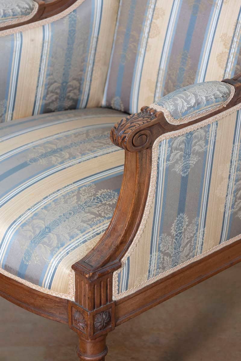 19th Century French Duchesse Brisse - JAA