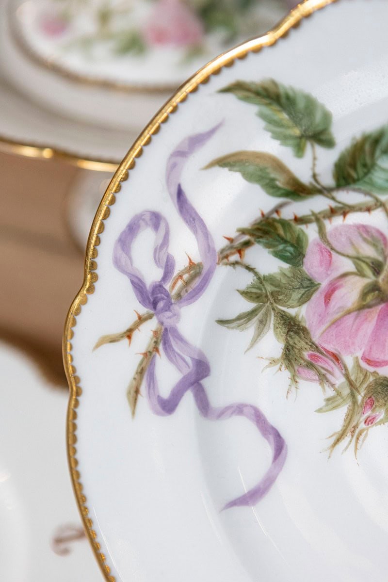 English 20th Century Porcelain Compote with Pink Flowers, Purple Ribbons and Gilt Trim - JAA