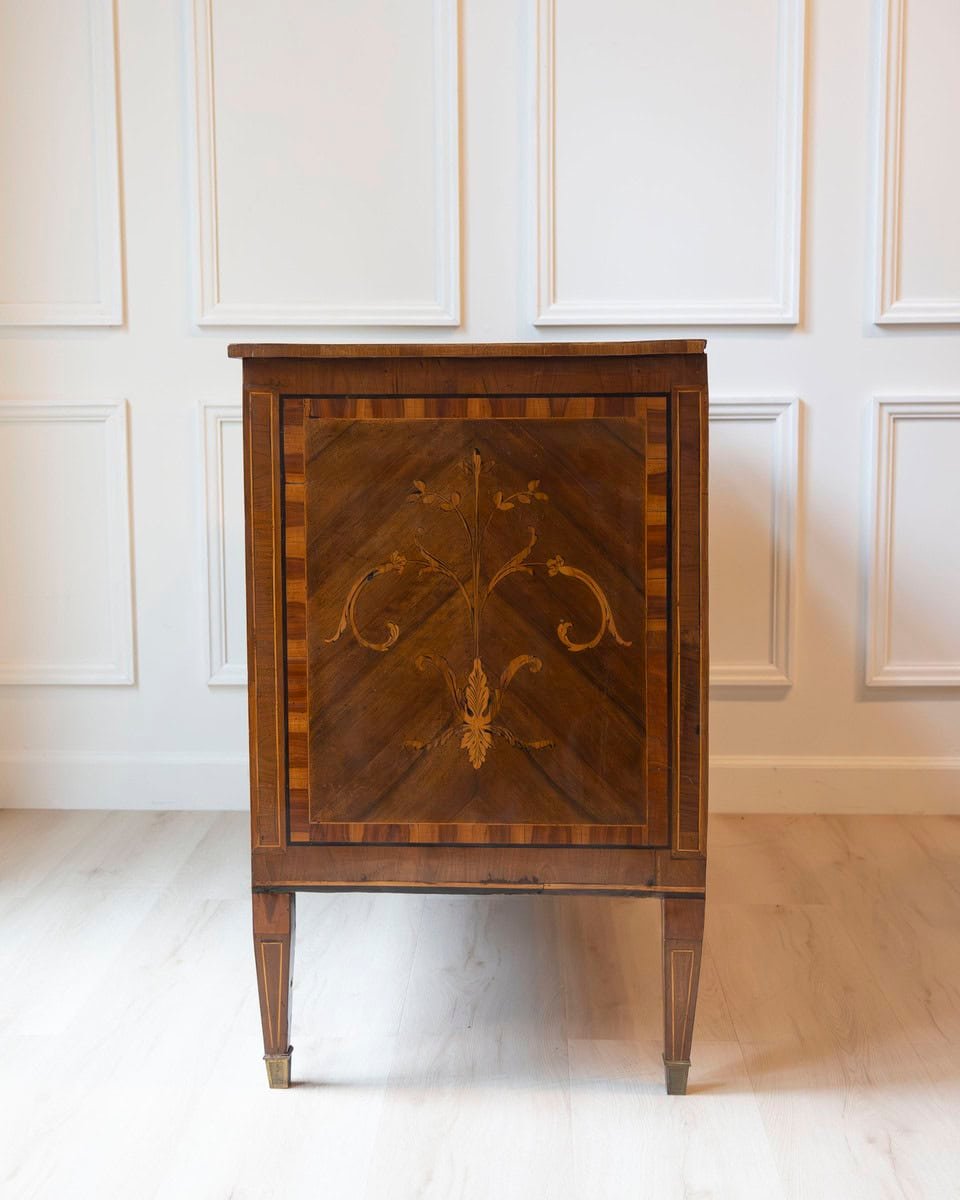 Italian Louis XVI Walnut Marquetry Chest, Late 18th Century - JAA