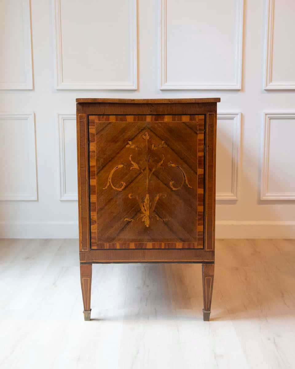 Italian Louis XVI Walnut Marquetry Chest, Late 18th Century - JAA