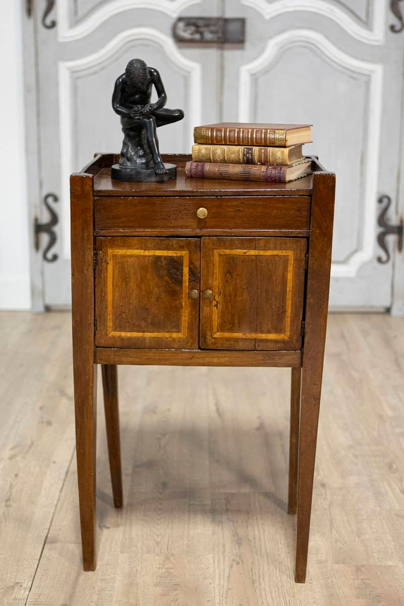 Italian 19th Century Walnut Nightstand Table with Ash Inlaid Banding - JAA