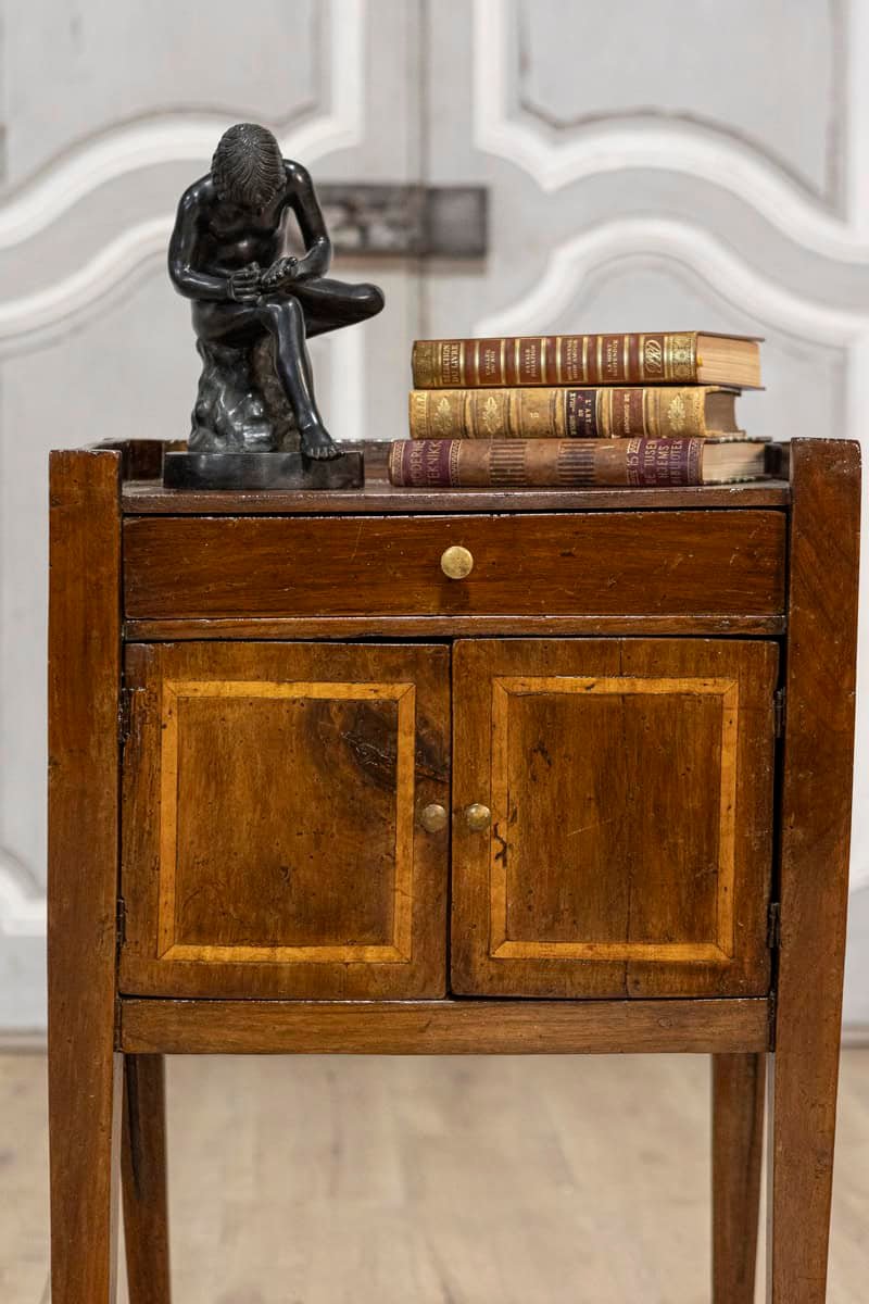 Italian 19th Century Walnut Nightstand Table with Ash Inlaid Banding - JAA