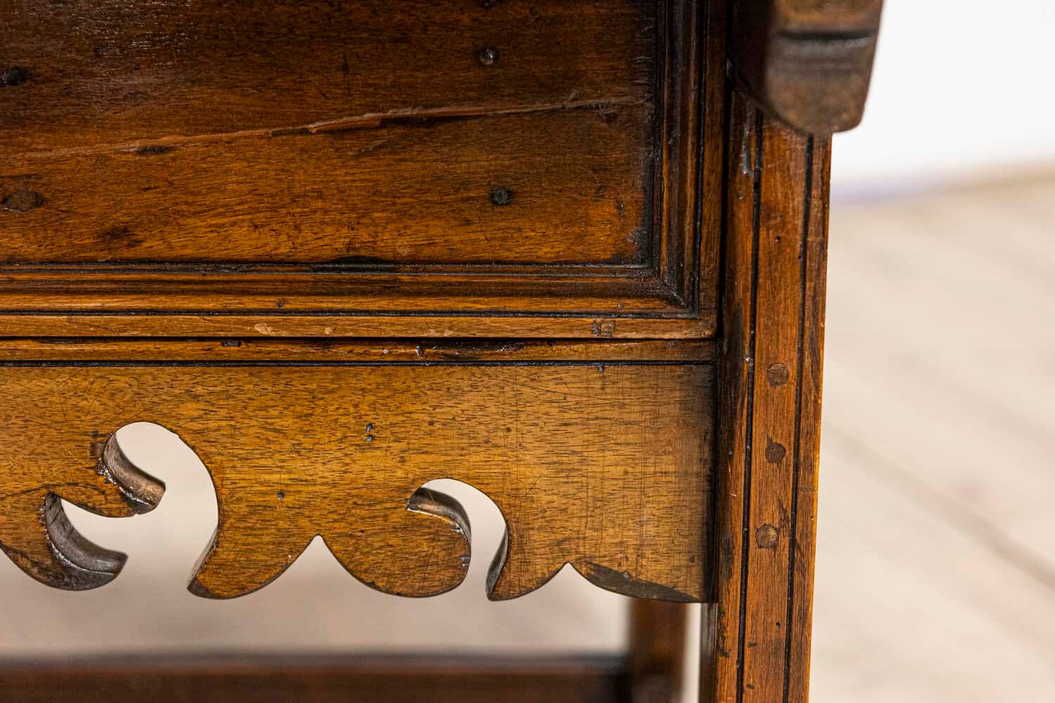 Italian 18th Century Walnut Side Table with Carved Apron and Single Drawer - JAA