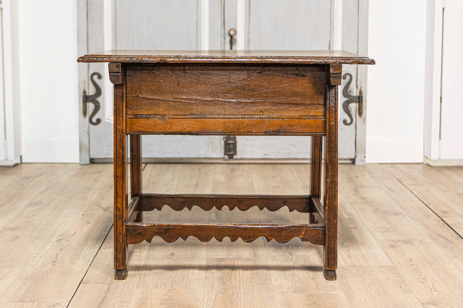 Italian 18th Century Walnut Side Table with Carved Apron and Single Drawer - JAA