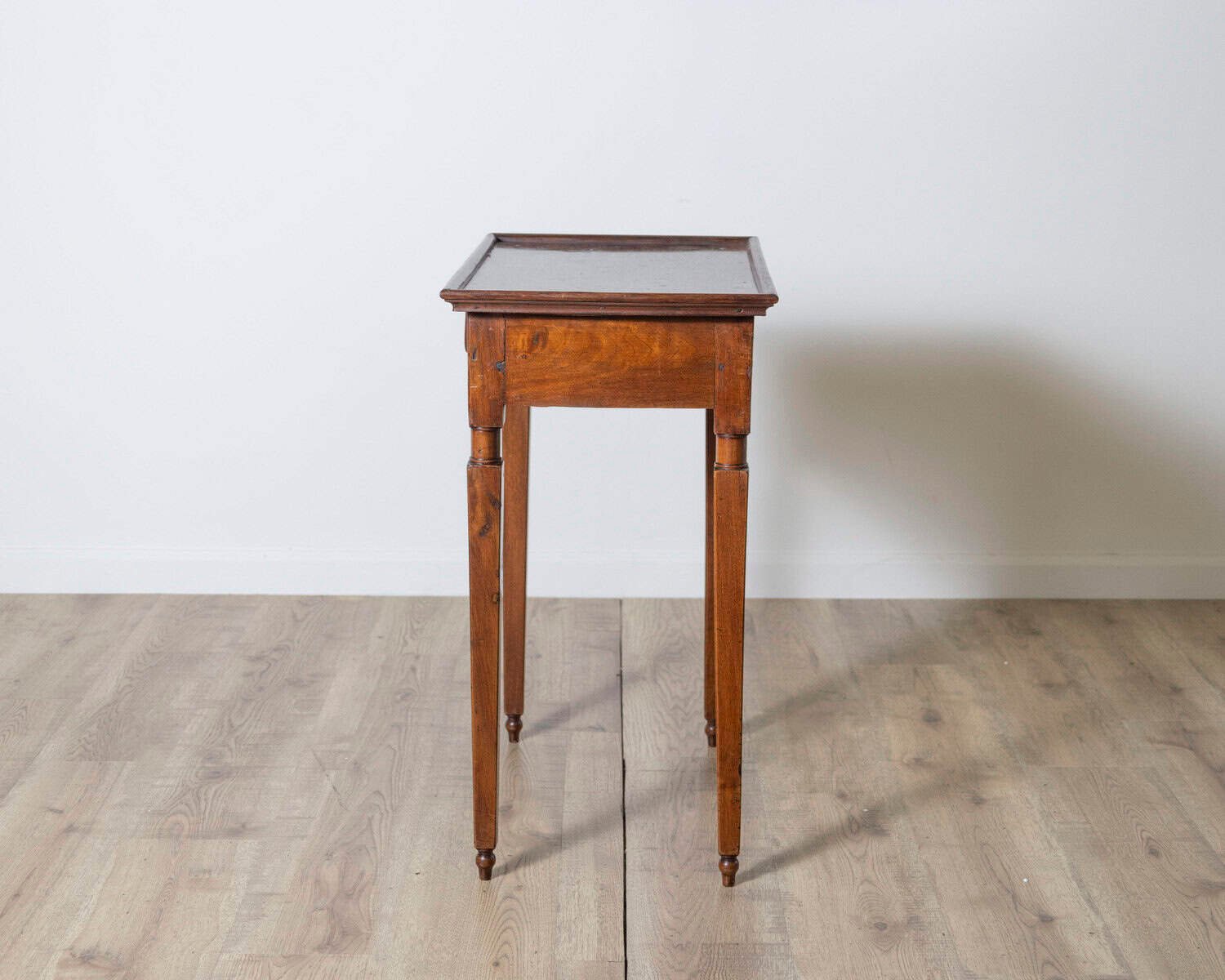 On Hold - Italian Louis XVI Walnut Side Table with Gallery Top, Tuscany, 18th Century - JAA