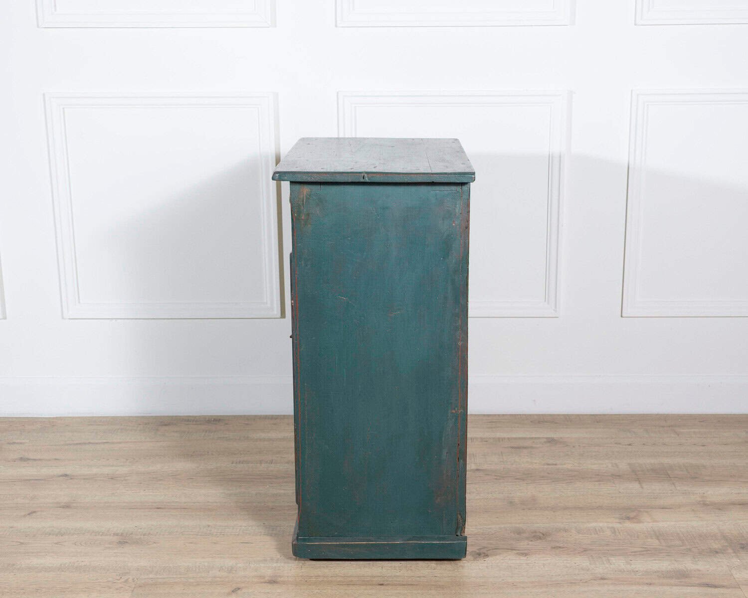 Italian Green-Lacquered Bedside Table in Fir Wood, Circa 1830 - JAA