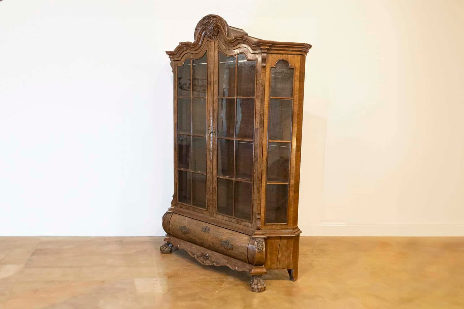 Dutch Rococo Revival 1890s Bombé Vitrine with Glass Doors and Single Drawer - JAA