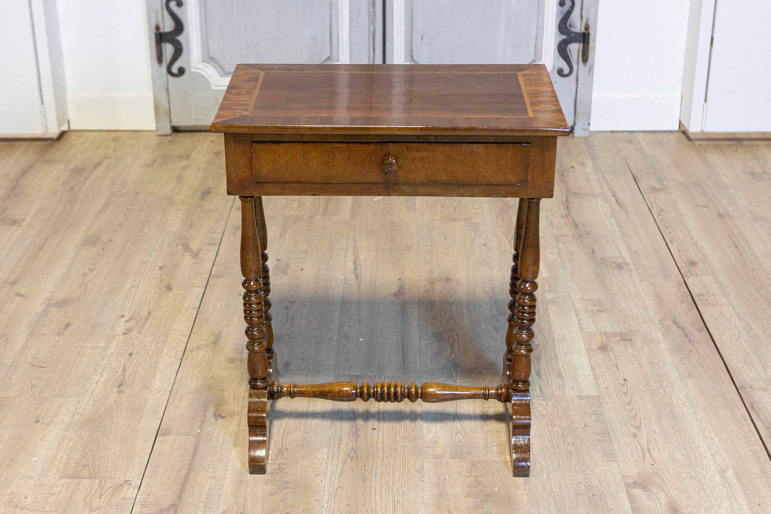Italian 19th Century Walnut Side Table with Inlaid Banding and Turned Legs - JAA