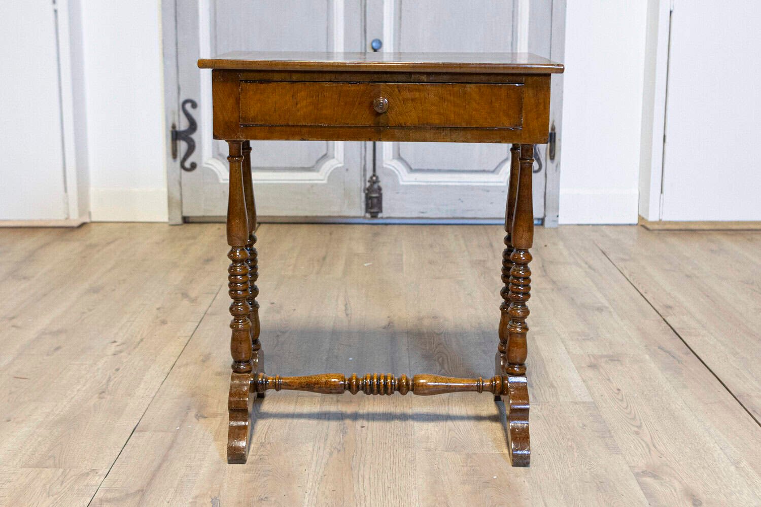 Italian 19th Century Walnut Side Table with Inlaid Banding and Turned Legs - JAA