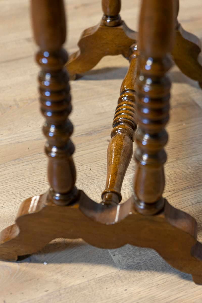 Italian 19th Century Walnut Side Table with Inlaid Banding and Turned Legs - JAA