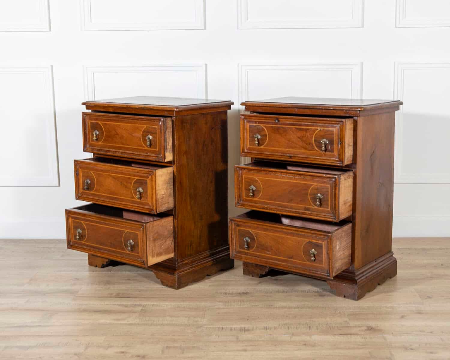 Italian Early 18th Century Walnut Bedside Commodes, Central Italy, c.1700 - JAA
