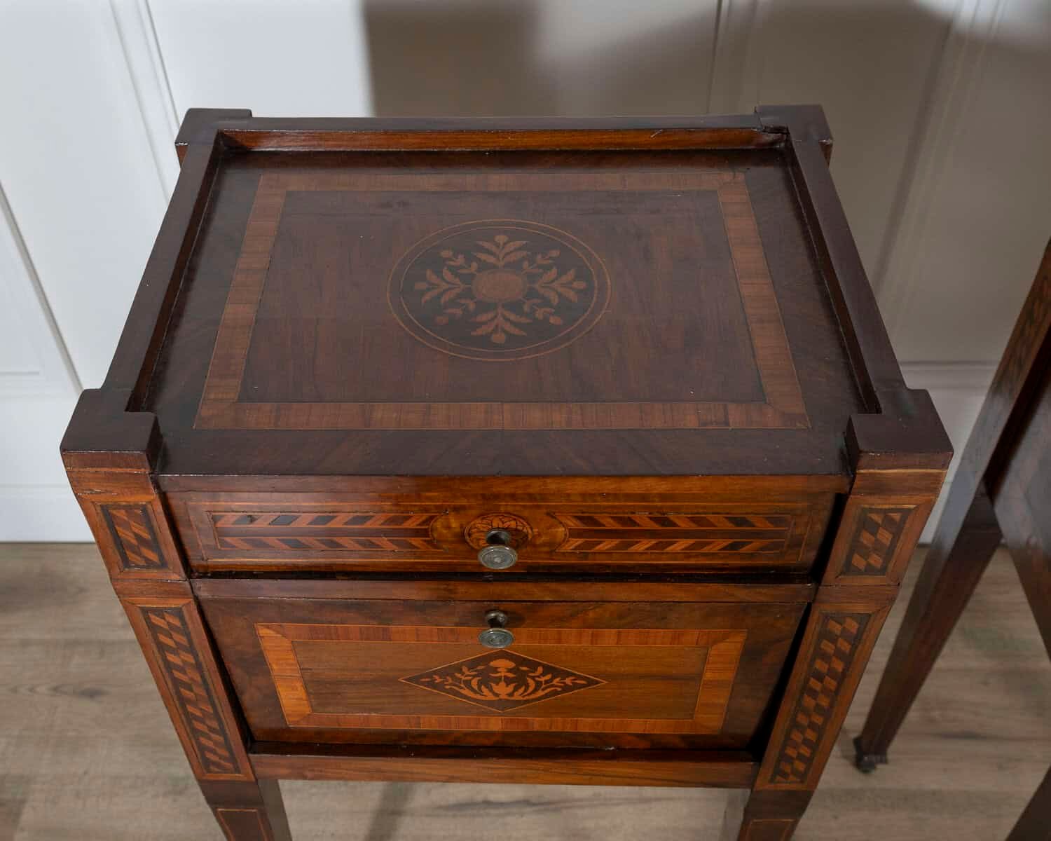 Italian 18th Century Neoclassical Inlaid and Veneered Bedside Tables - JAA