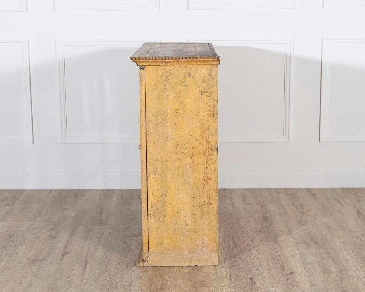 A period gustavian wall cabinet with glossed doors scraped to original outside and inside paint - JAA