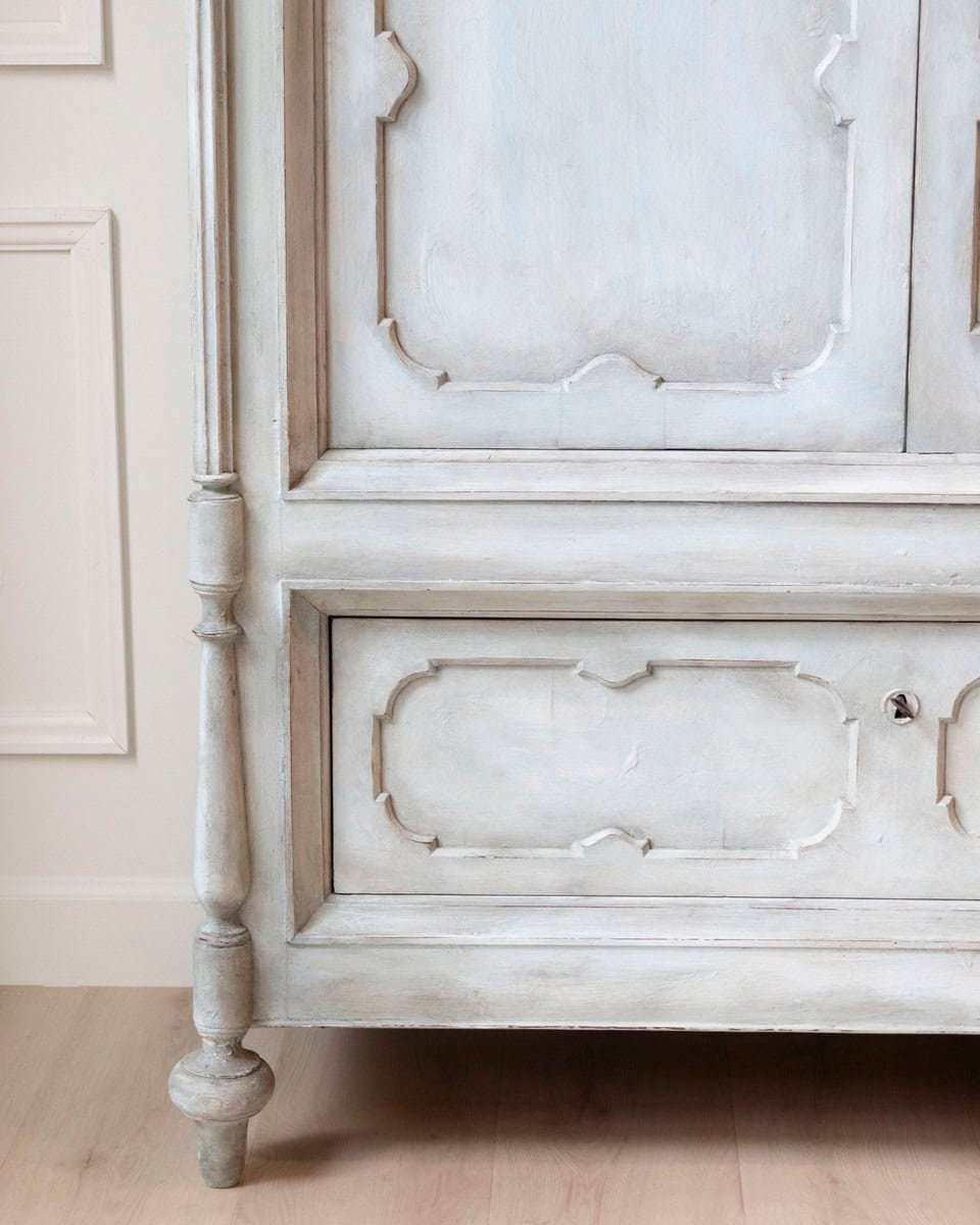 Italian 19th Century Blue Lacquered Cherrywood Wardrobe with Turned Columns and Original Cremonese Hardware - JAA