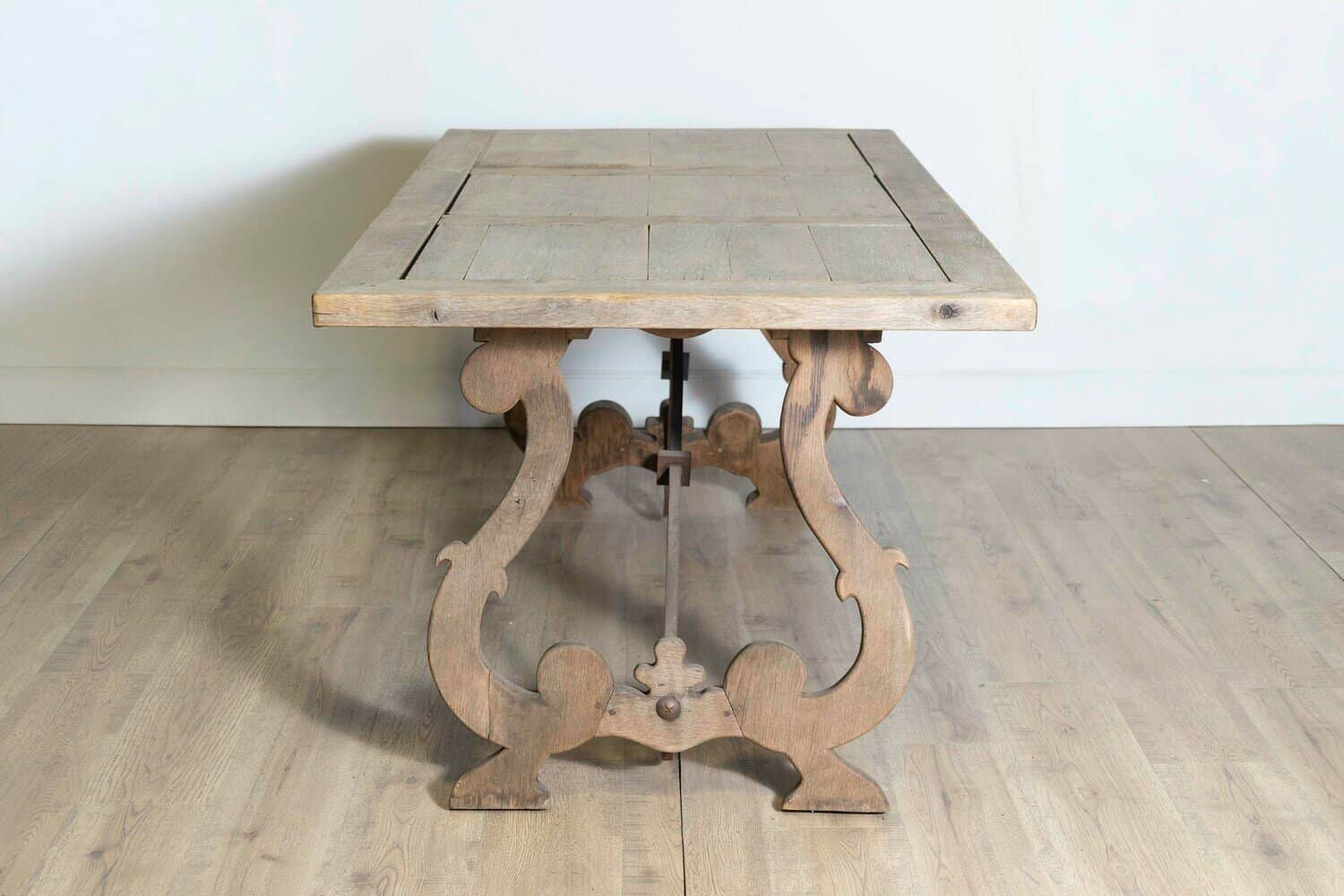 Spanish Baroque Style 1900s Bleached Oak Fratino Table with Carved Lyre Base - JAA