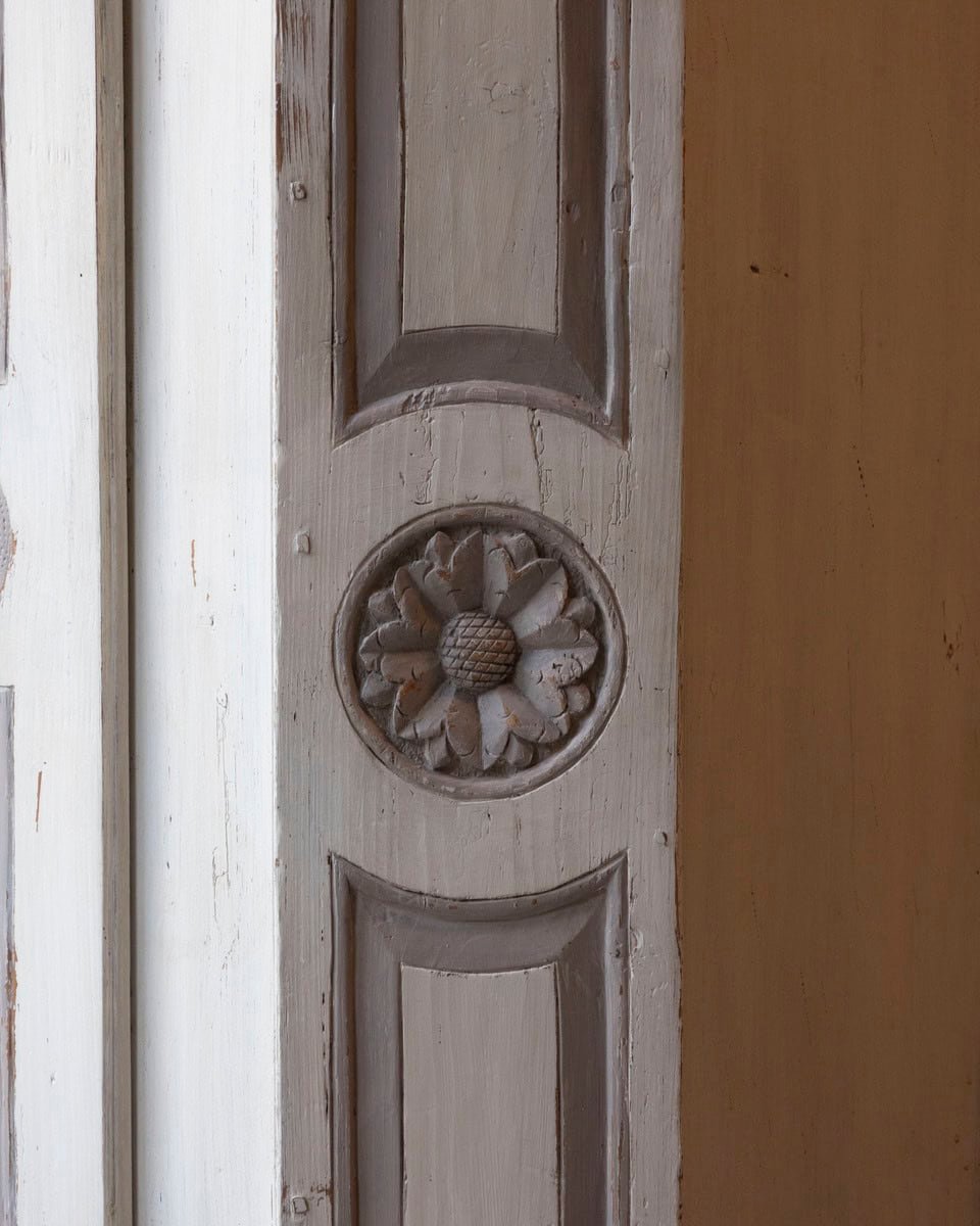 Alpine 19th Century Painted Fir Cupboard with Carved Rosette Cymatium and Spherical Feet - JAA