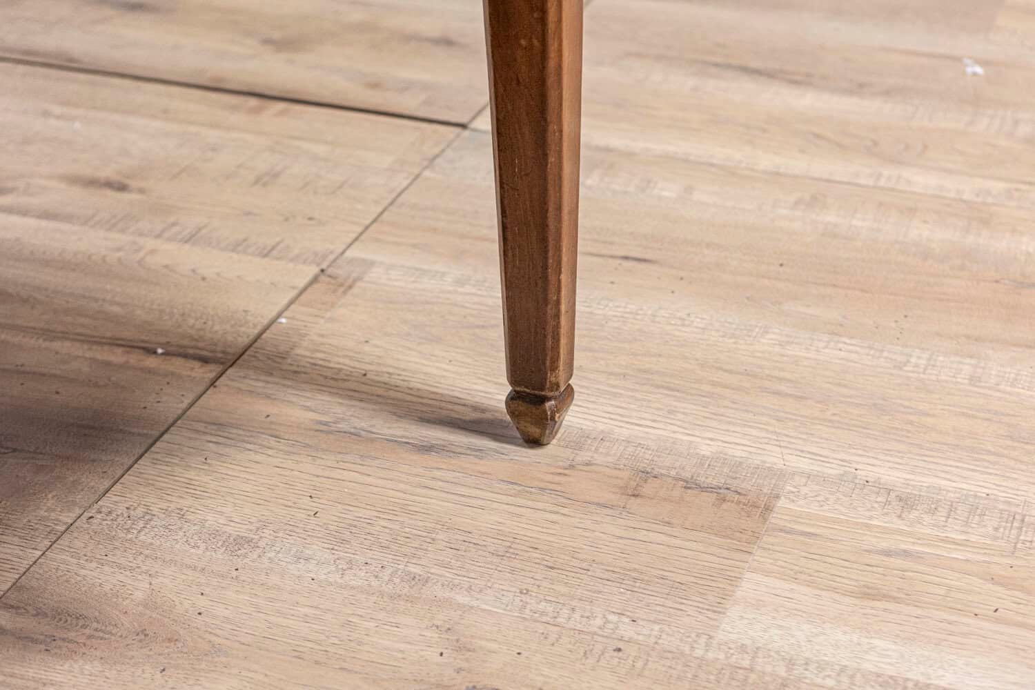 French 19th Century Walnut Desk with Carved Apron and Lateral Drawer - JAA