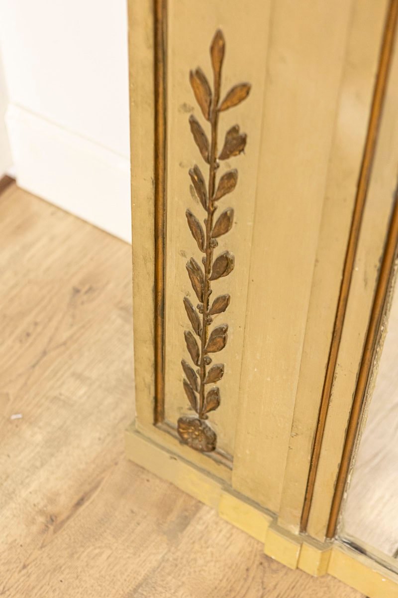 French Empire Style Beige Painted Trumeau Mirror with Carved Gilt Décor - JAA