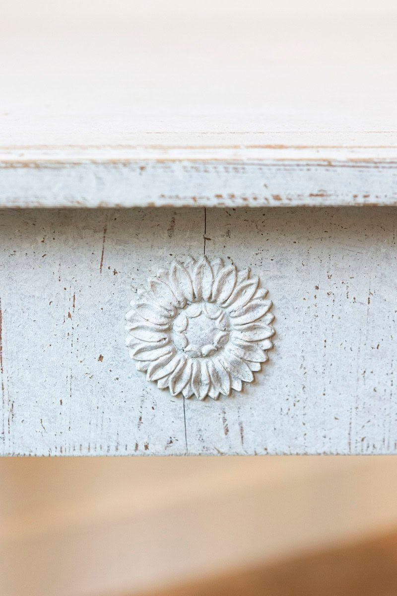 Swedish Gustavian Style 1880s Painted Wood Table with Carved Rosettes and Beads - JAA
