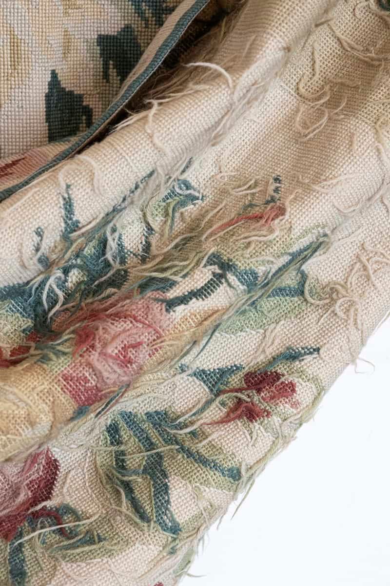 French 19th Century Aubusson Wall Tapestry with Pink and Cream Floral Décor - JAA