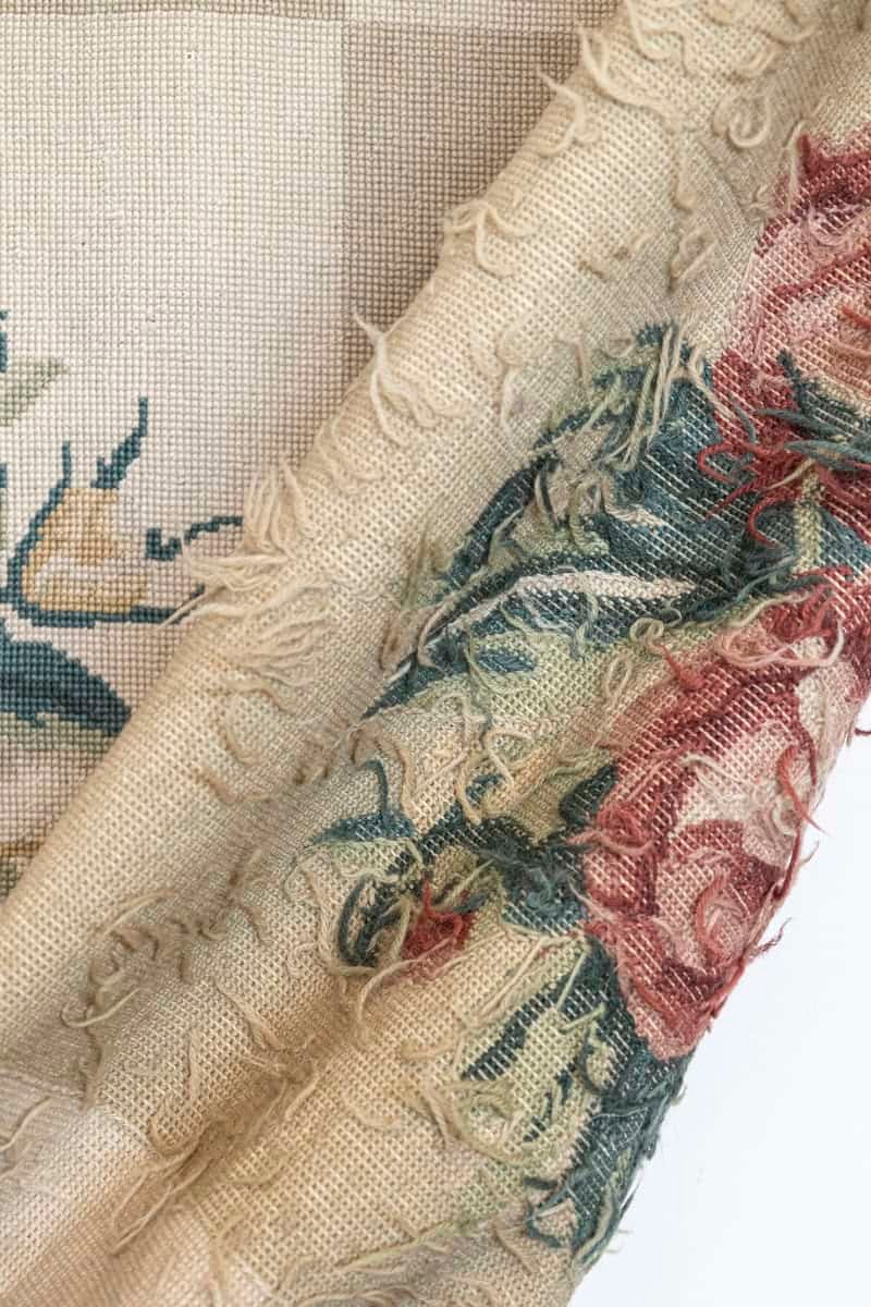 French 19th Century Aubusson Wall Tapestry with Pink and Cream Floral Décor - JAA