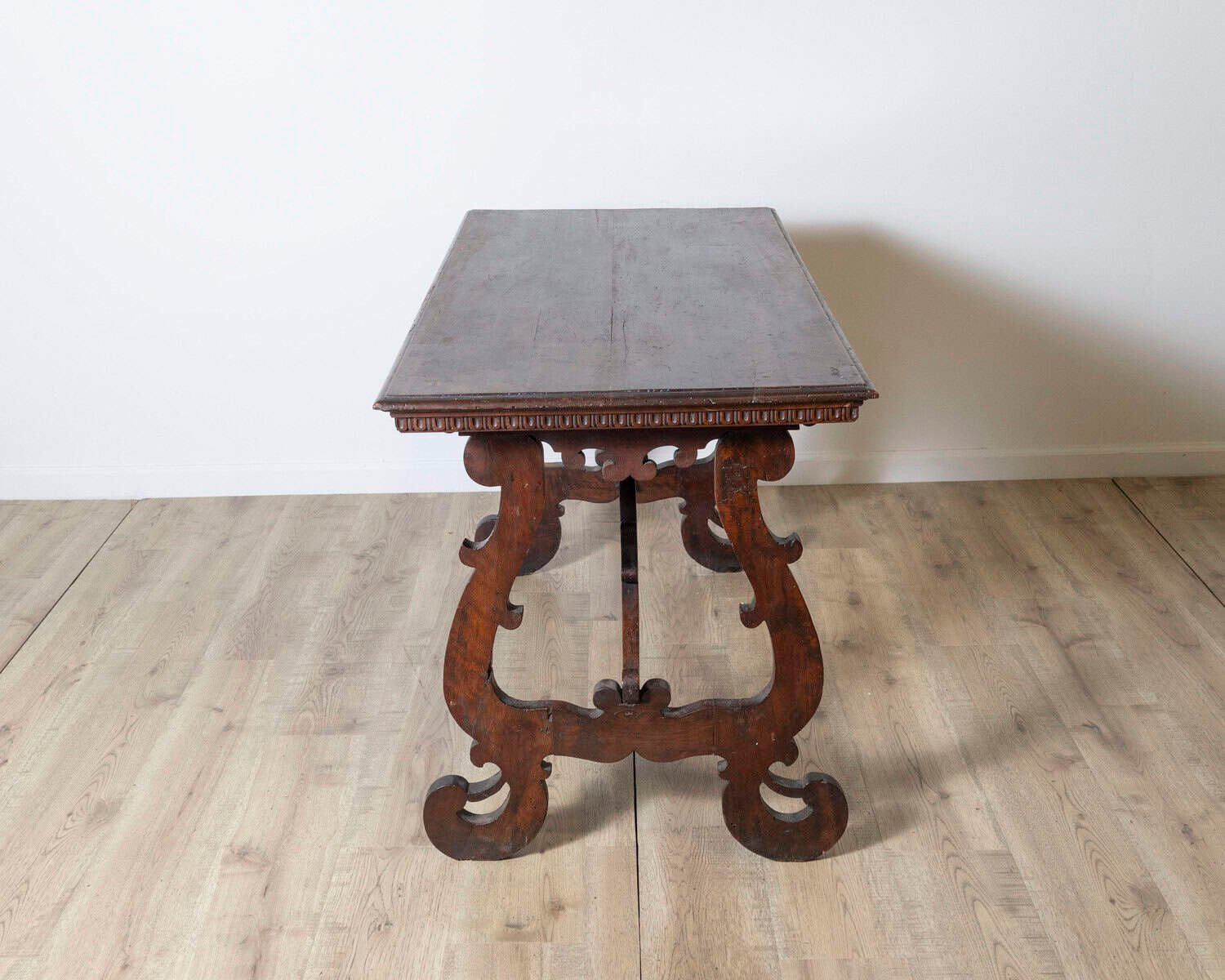 Early 18th Century Italian Fratino Table in Walnut, Umbrian Origin - JAA