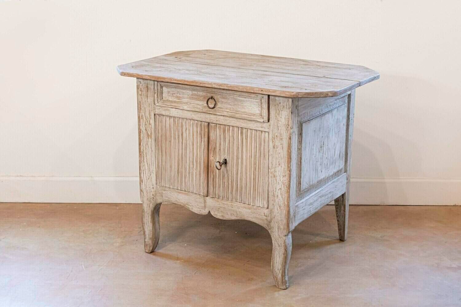 Small Swedish Transitional 1790s Painted Sideboard with Drawer and Double Doors - JAA