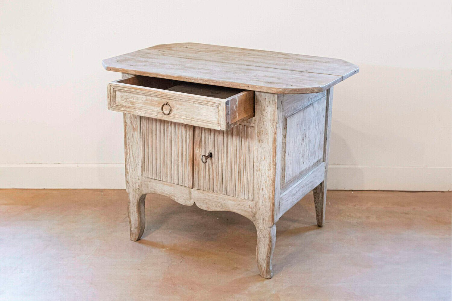 Small Swedish Transitional 1790s Painted Sideboard with Drawer and Double Doors - JAA