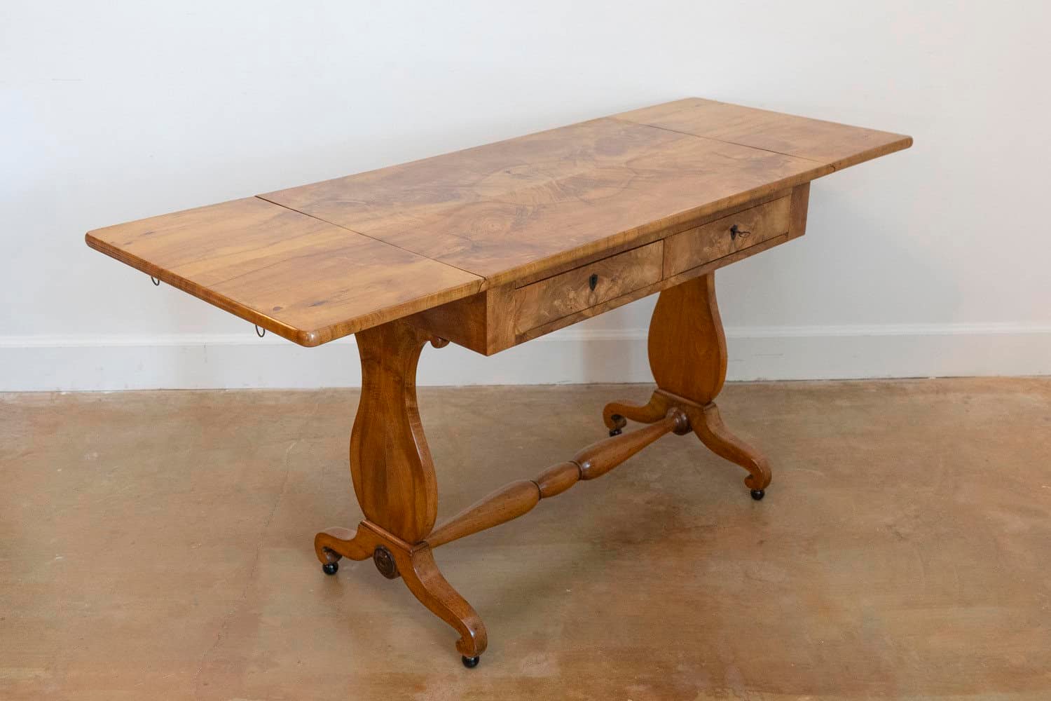 Swedish Empire Revival 1870s Birch Sofa Table with Drop Leaves and Carved Legs - JAA