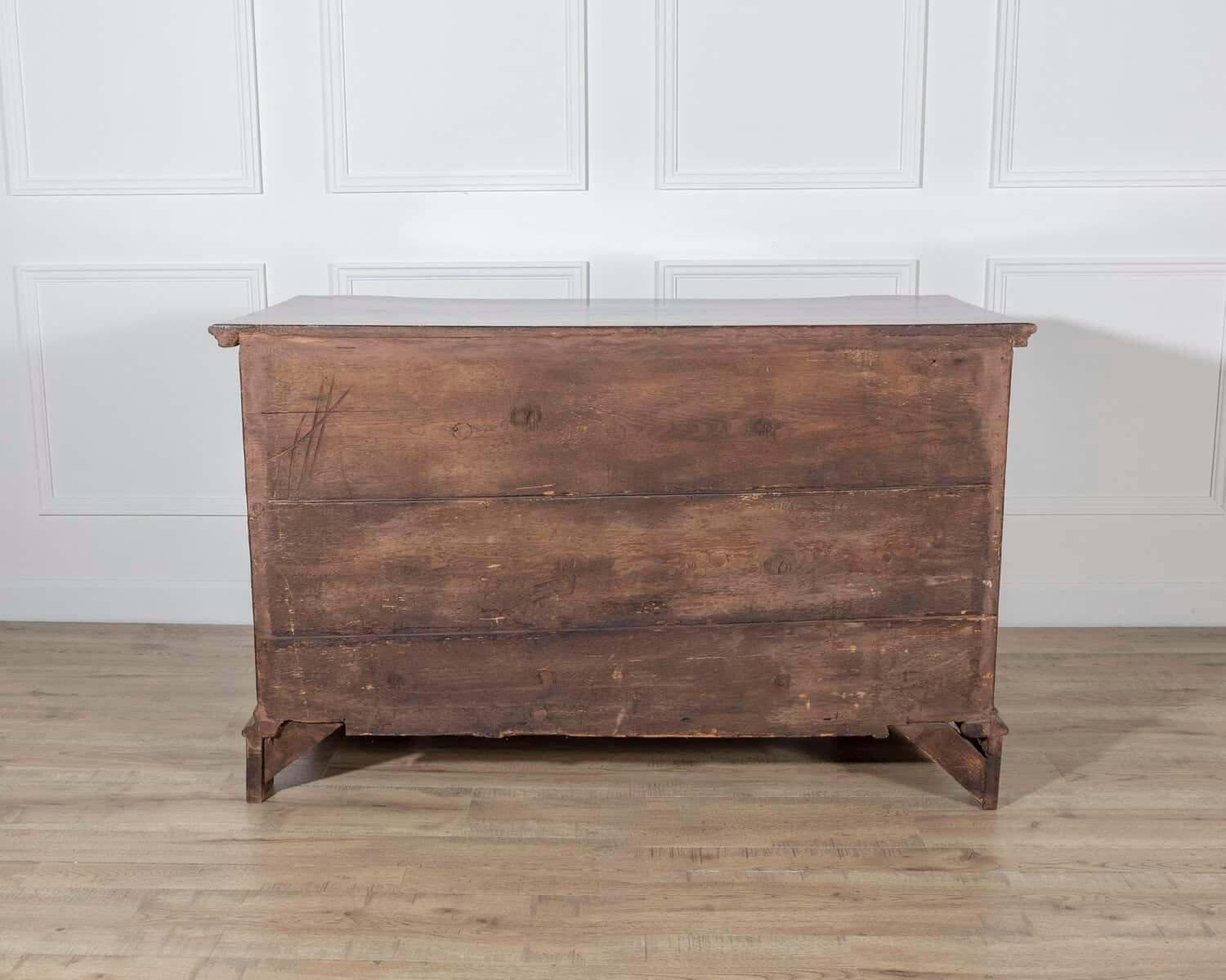 18th Century Walnut Chest Of Drawers From Verona - JAA