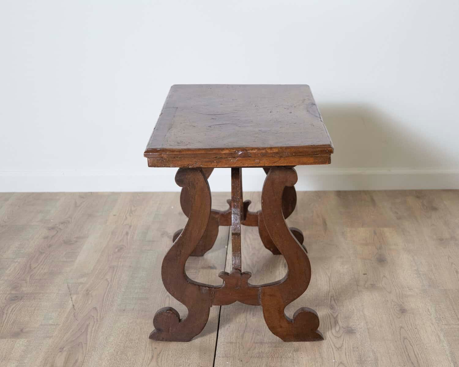 Early 18th Century Petite Tuscan Fratino Table in Solid Walnut - JAA
