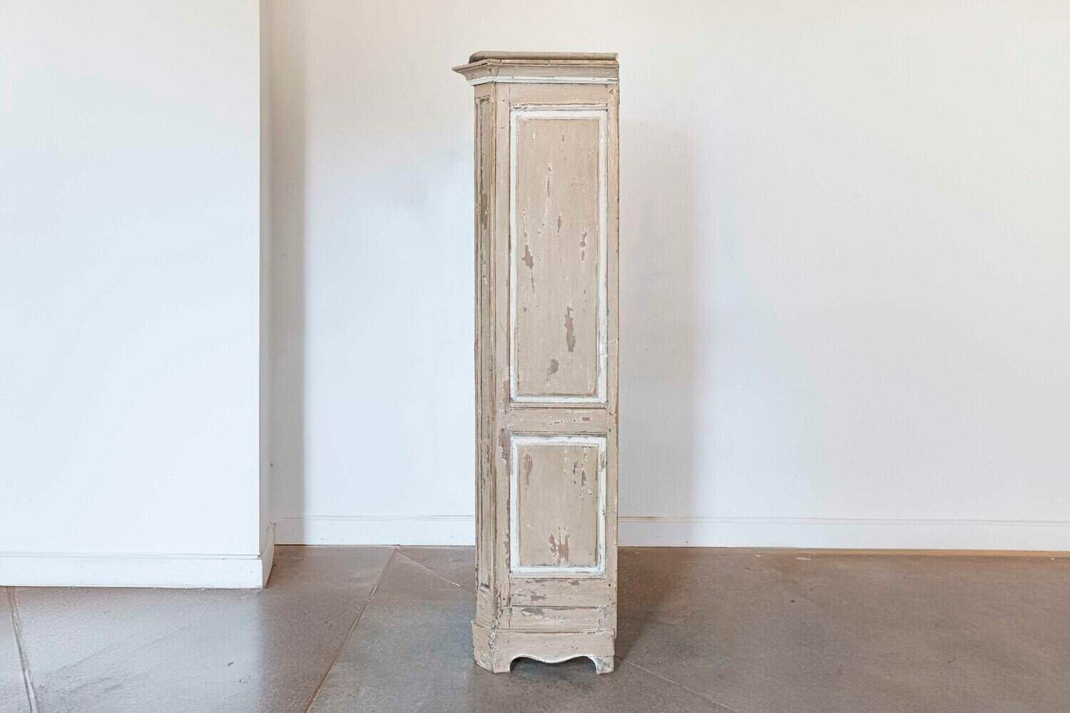 19th Century French Painted Vitrine Cabinet with Bonnet Top and Glass Door - JAA