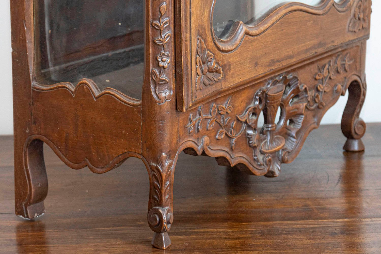 French Louis XV 18th Century Walnut Vitrine Display Cabinet with Glass Door - JAA