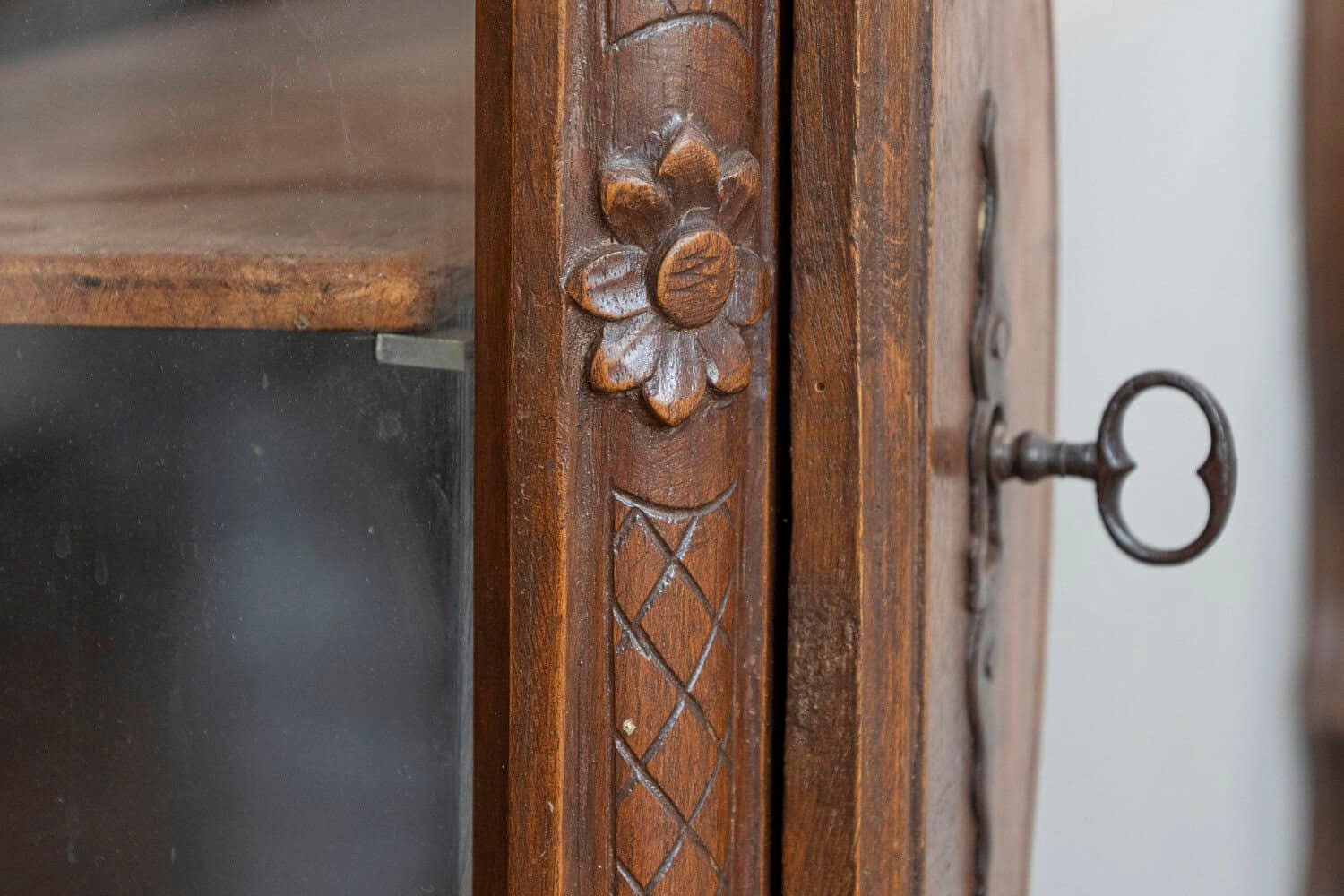 French Louis XV 18th Century Walnut Vitrine Display Cabinet with Glass Door - JAA