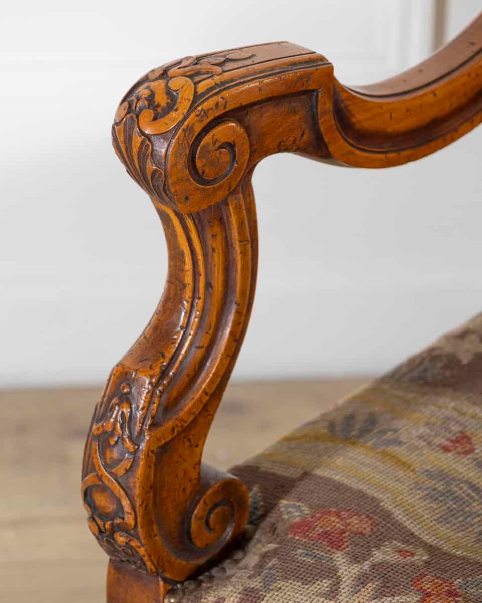 Louis XV Carved Walnut Armchair from Tuscany, 18th Century - JAA