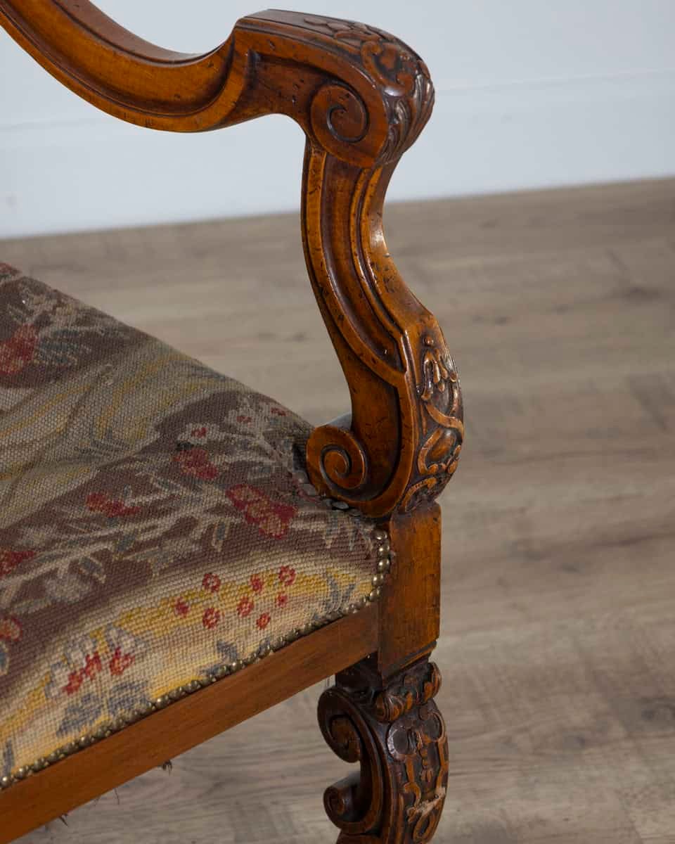 Louis XV Carved Walnut Armchair from Tuscany, 18th Century - JAA