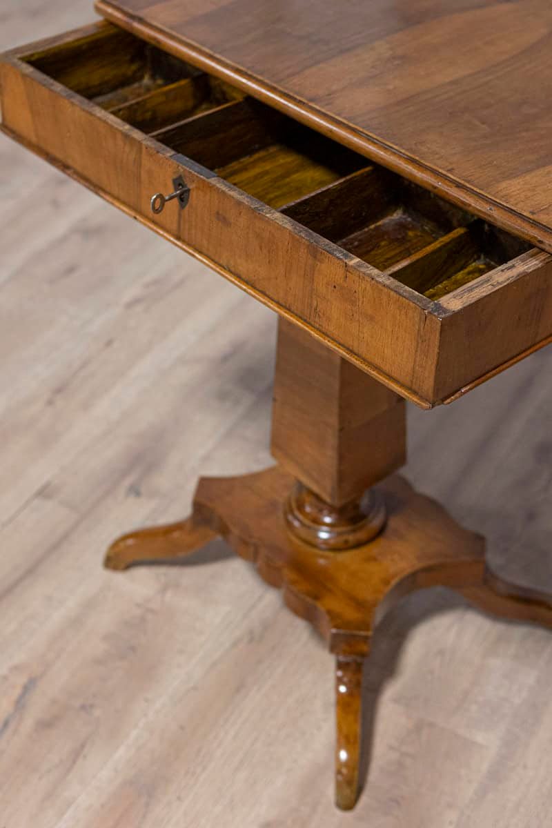 Italian 19th Century Walnut Pedestal Table with Quadripod Base and Single Drawer - JAA