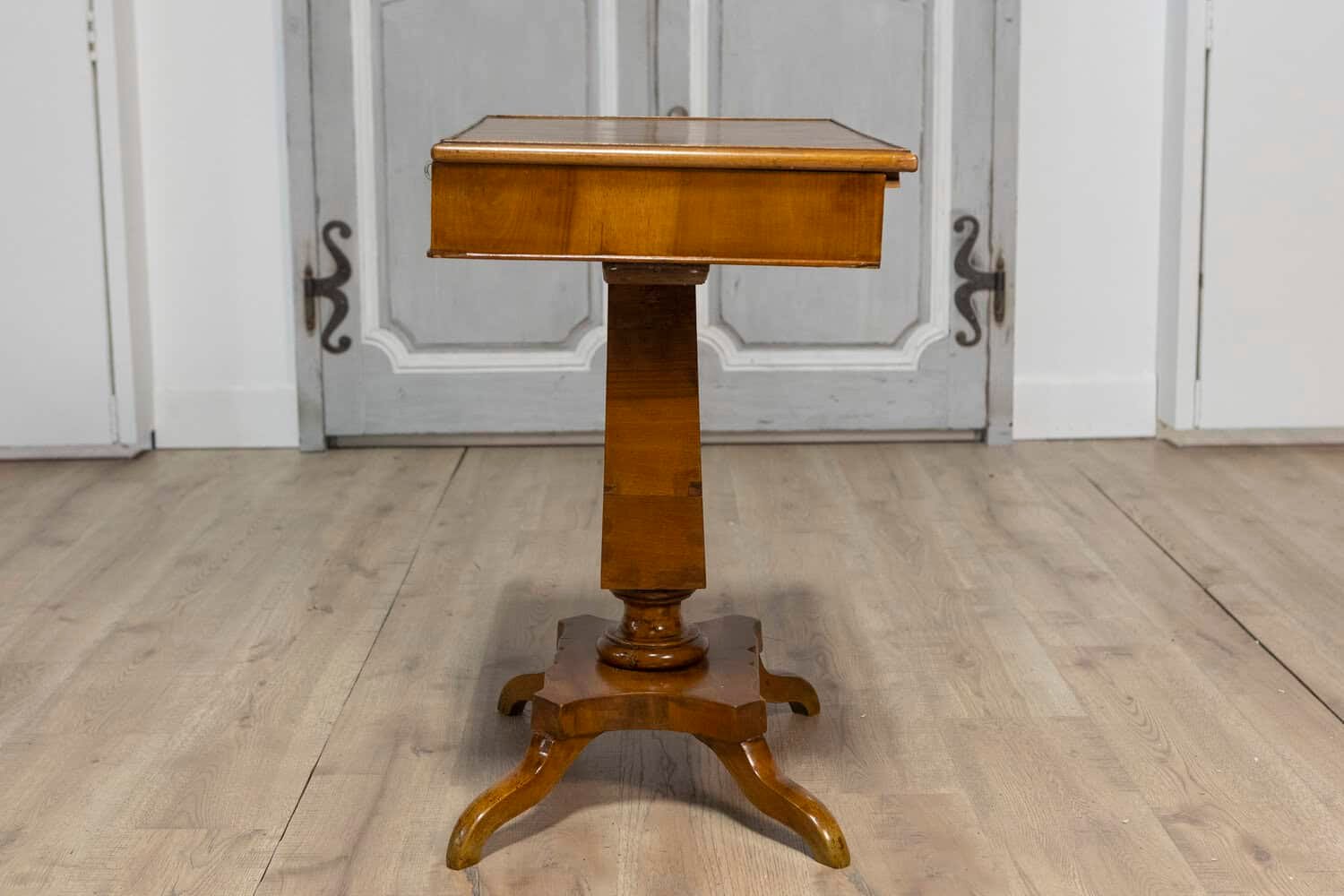 Italian 19th Century Walnut Pedestal Table with Quadripod Base and Single Drawer - JAA