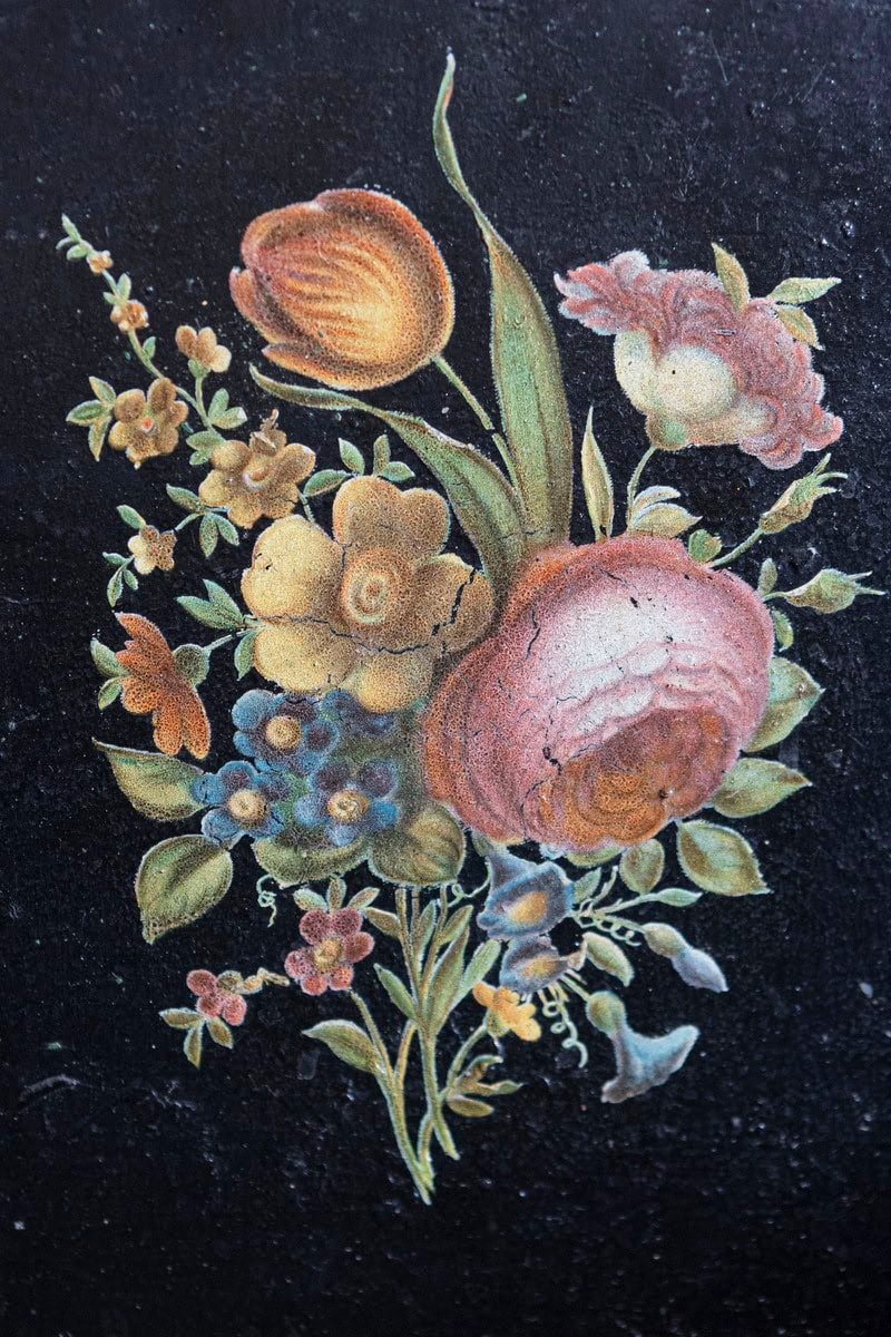 French Period Napoleon III Black Painted Tôle Lavabo with Floral Décor, 1870s - JAA