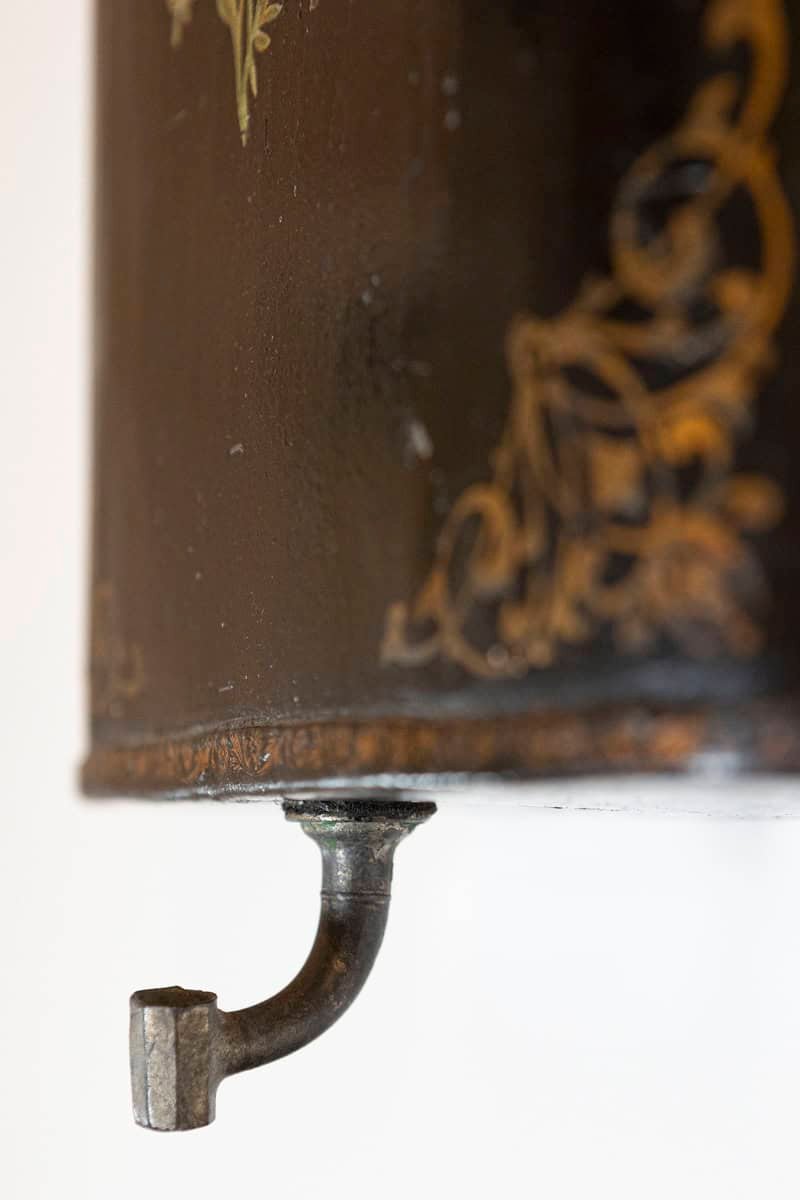 French Period Napoleon III Black Painted Tôle Lavabo with Floral Décor, 1870s - JAA
