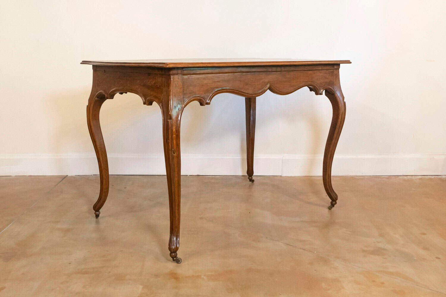 Italian Rococo Early 19th Century Table with Carved Apron and Cabriole Legs - JAA