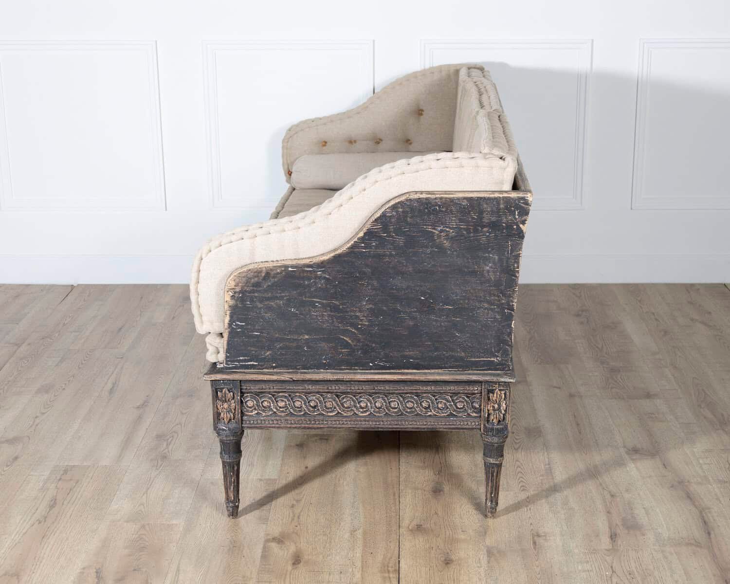 Gustavian Style Painted Trågsofa with Carved Base, circa 1920 - JAA