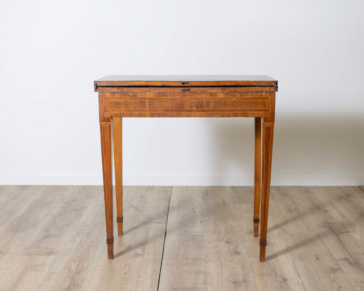 Walnut Veneer And Inlaid Table Game Table, End Of The 18th Century - JAA