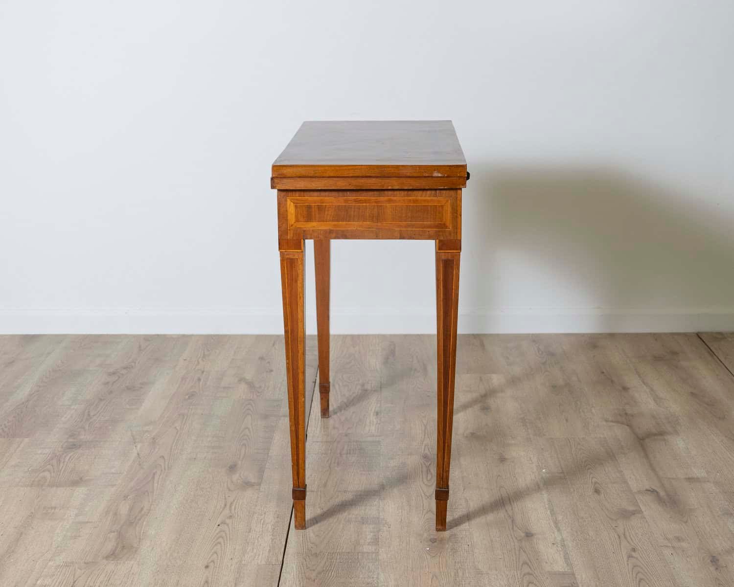 Walnut Veneer And Inlaid Table Game Table, End Of The 18th Century - JAA
