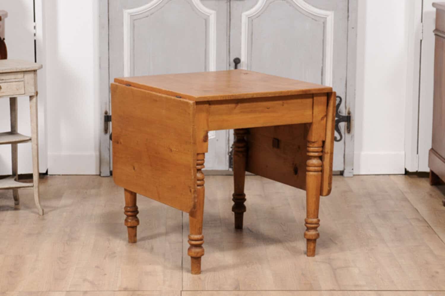 English Pine Drop Leaf Table - JAA