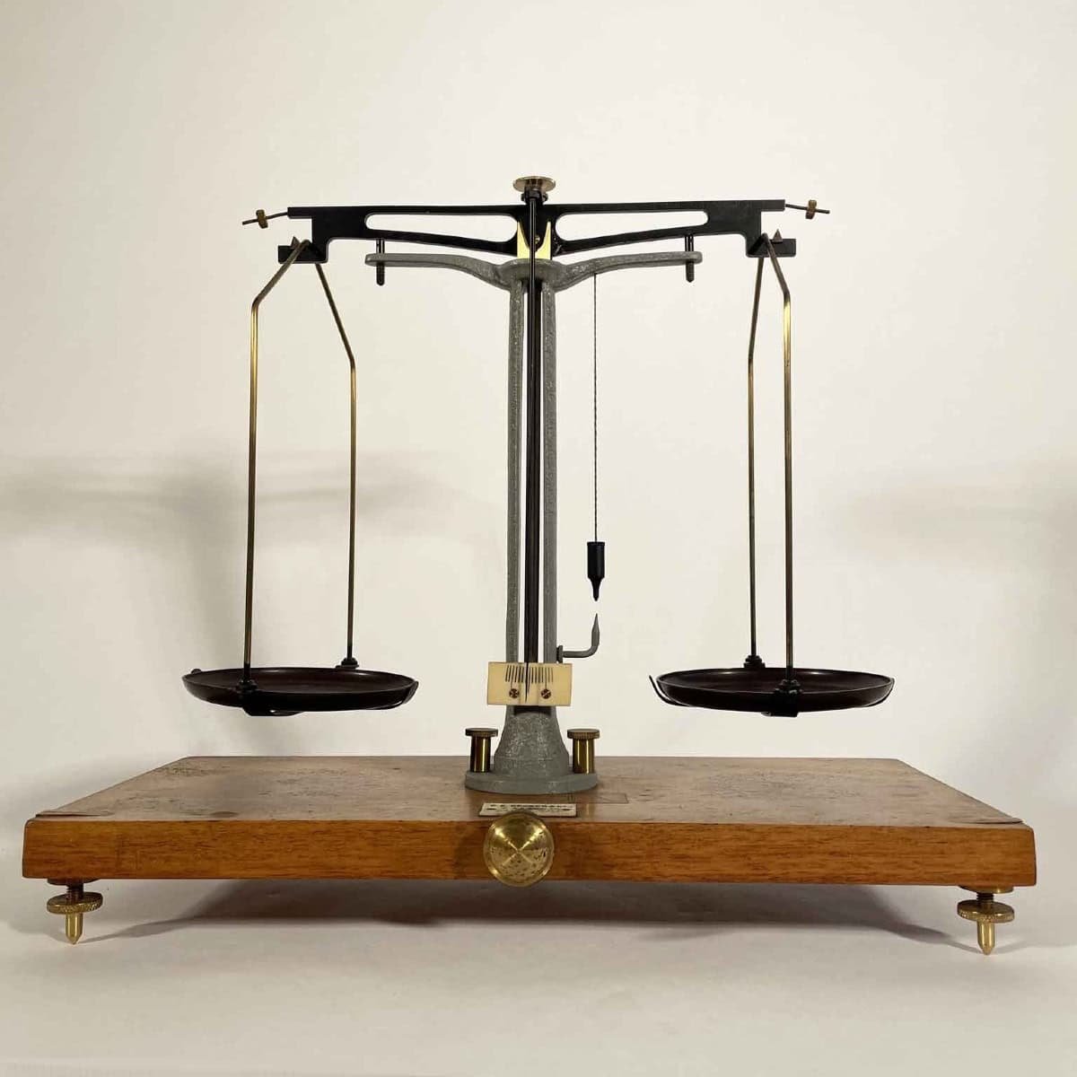 F E Becker & Co English Pharmaceutical Cased Scale - JAA